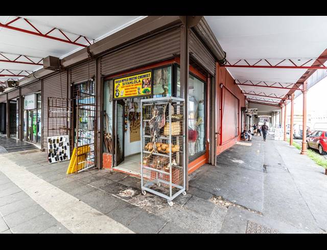 625M² OFFICE FOR SALE IN EAST LONDON CENTRAL